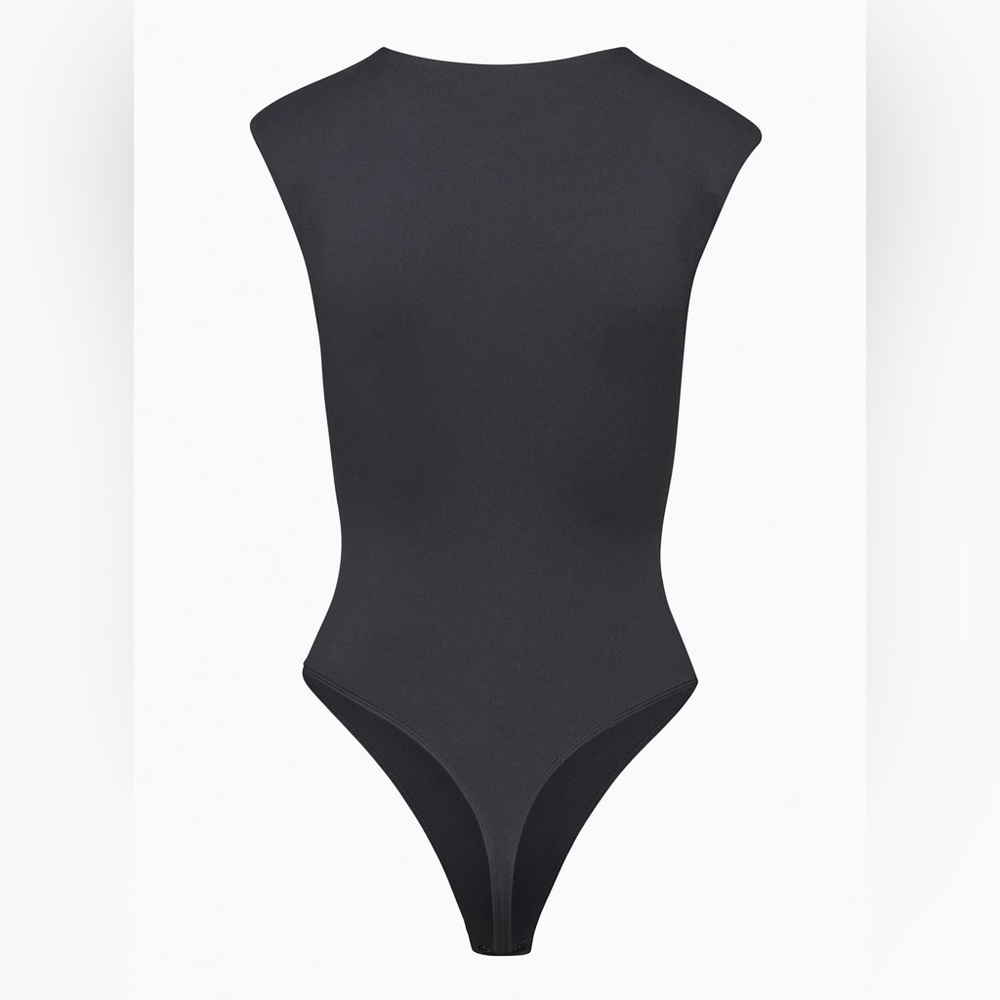 Babaton Sculpt Contour Shoulder Pad Bodysuit in Black Size XS - Picture 2 of 11